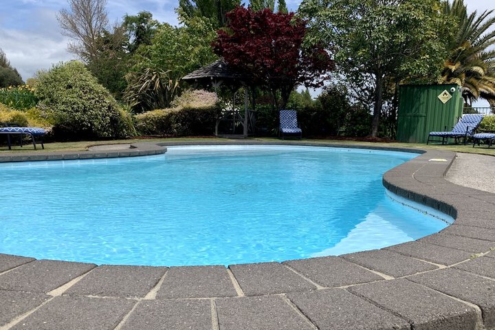 Pools & Facilities