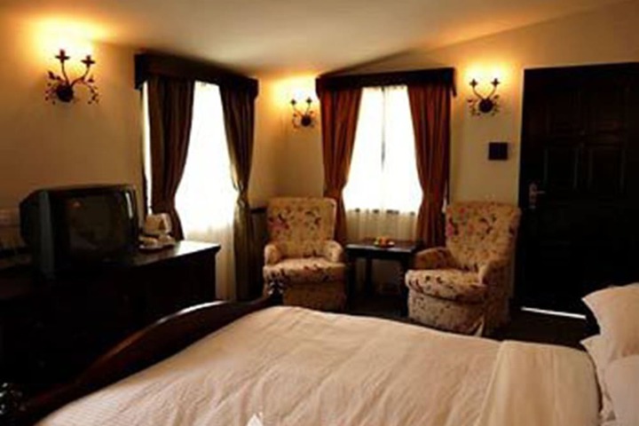 Room 4 of 56