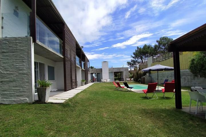 Hotel 4 of 6