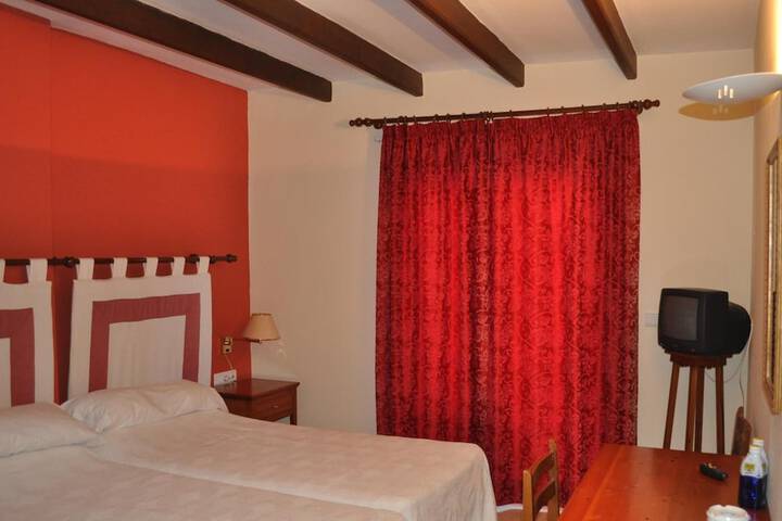 Room 8 of 38