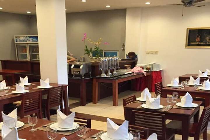 Dining Photos