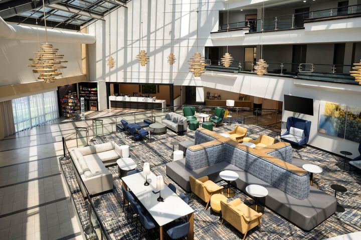 Entrance & Lobby
