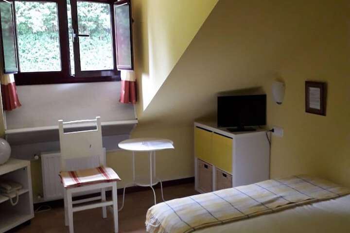 Room 13 of 50