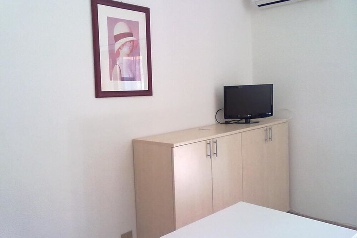 Room 18 of 21