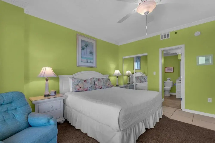 Room 4 of 10
