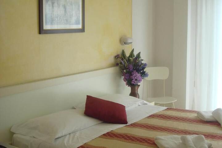 Room 12 of 47