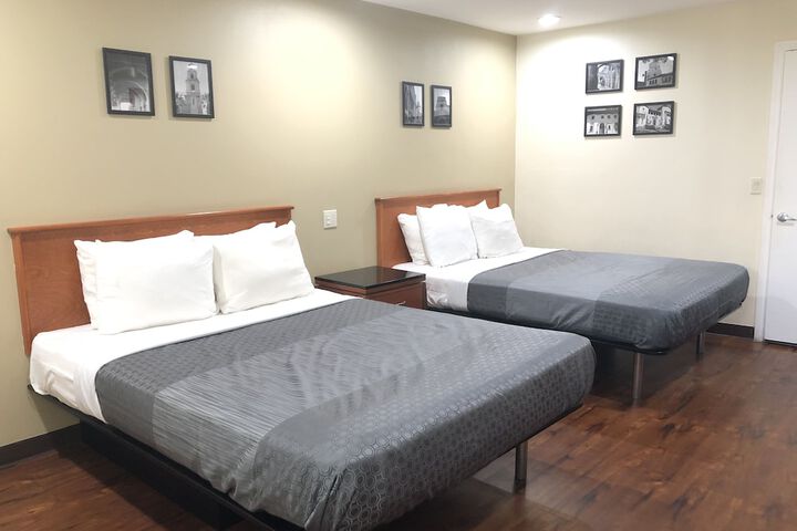 Queen Bed Accessible (1 of 13)