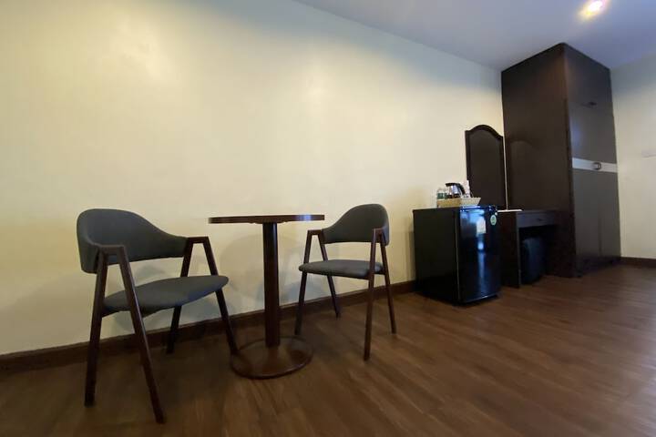 Room 32 of 186