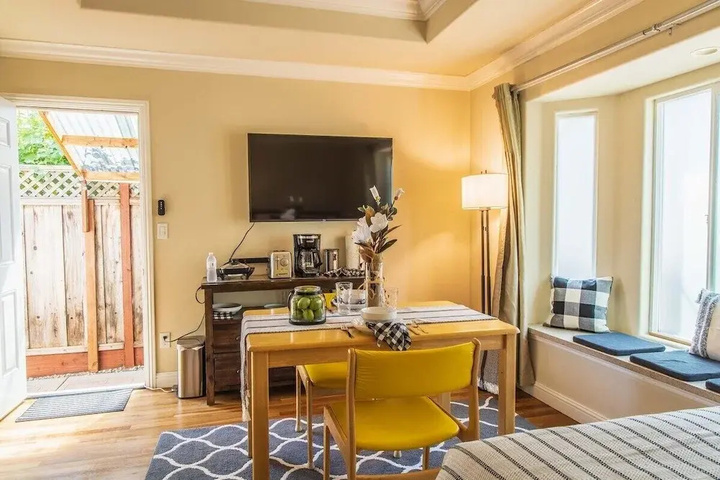 Image of Lemon House - Cozy In-law Studio