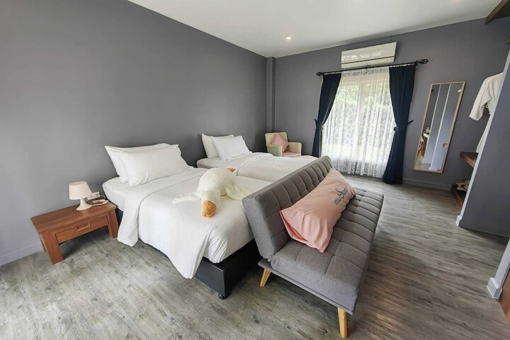 Room 15 of 83