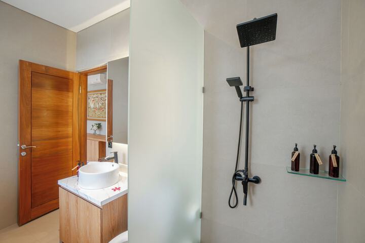 Room 116 of 163