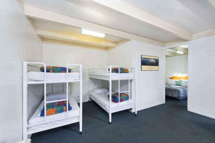 Room 8 of 37