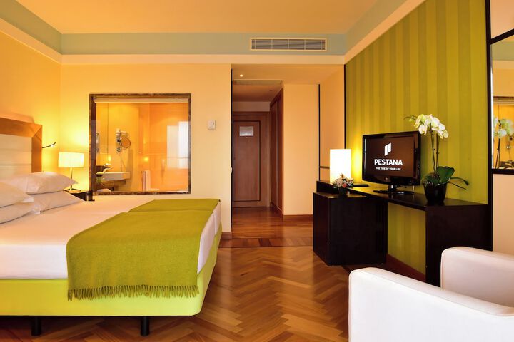 Room 78 of 250