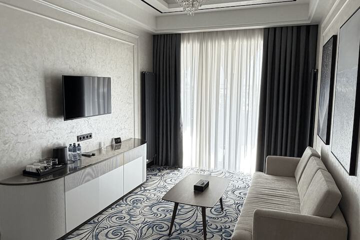 Room 18 of 31