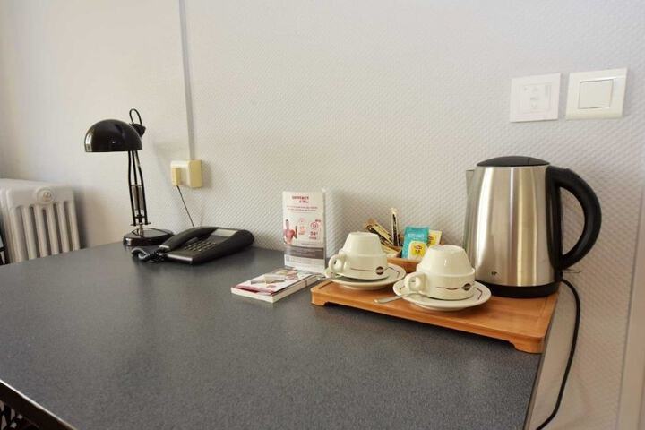 Breakfast/Coffee Service 31 of 62