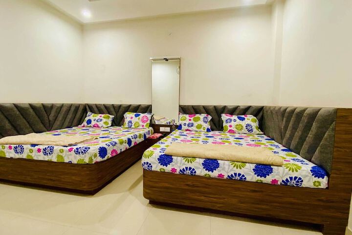 Room 36 of 59