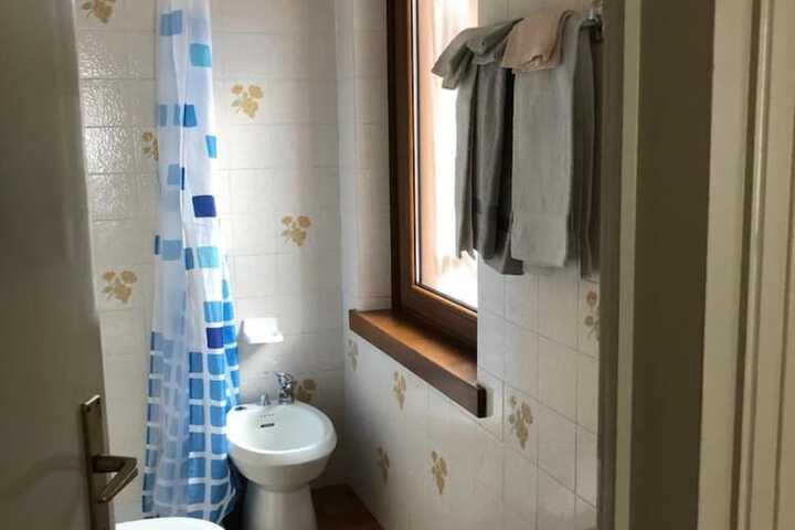 Room 49 of 69
