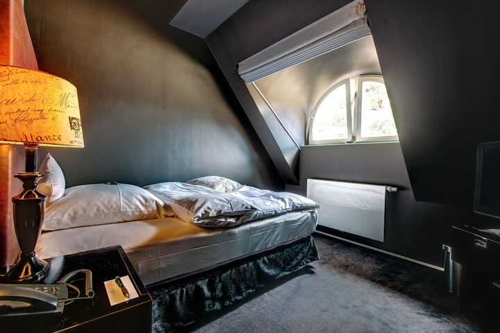 Room 3 of 45