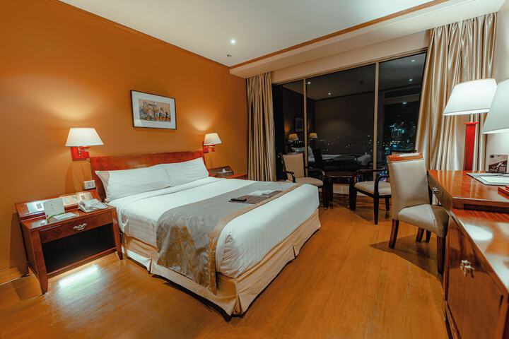 Room 17 of 70