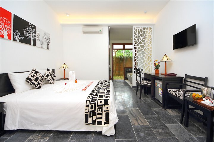 Room 6 of 45