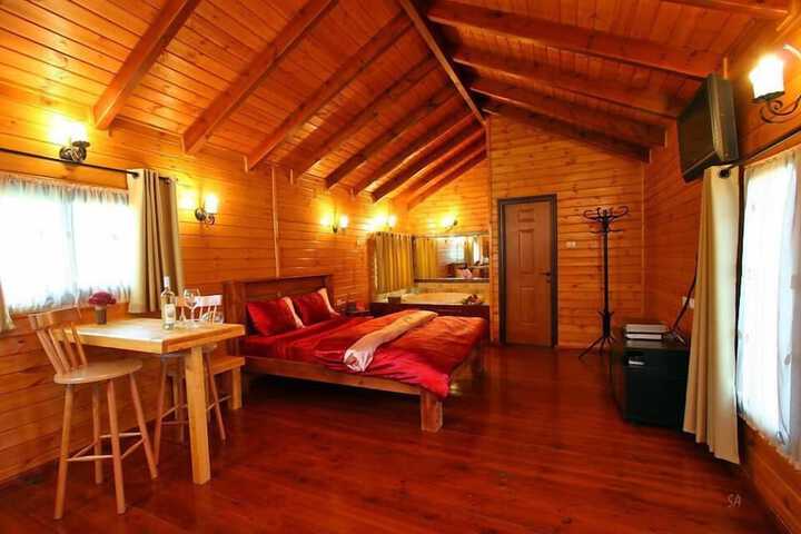 Room 15 of 40