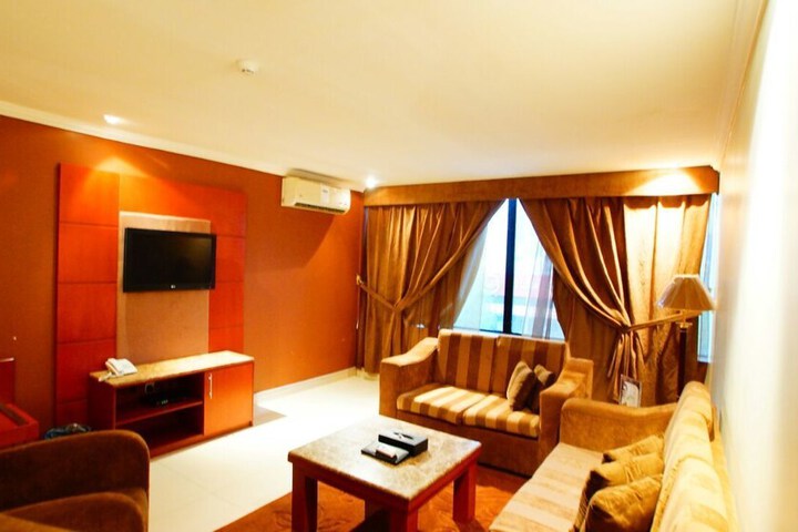 Room 19 of 39