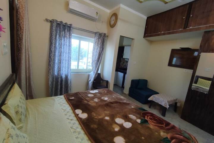 Room 3 of 17