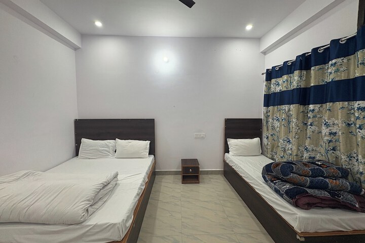 Room 6 of 26