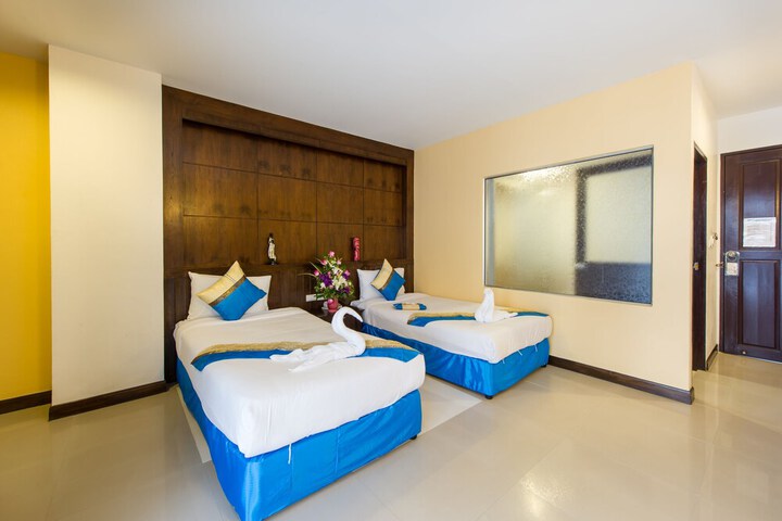 Room 16 of 35