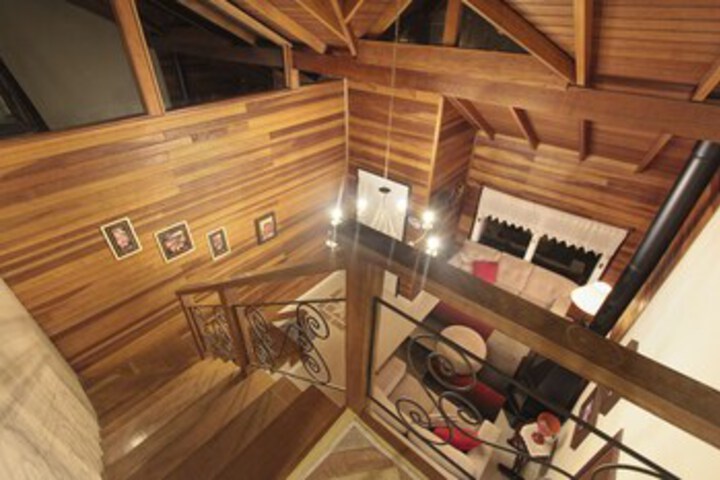 Room 7 of 19