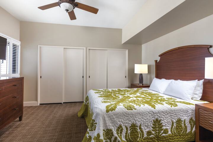 Room 4 of 33