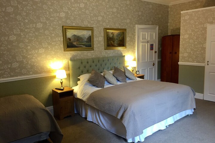 Room 6 of 21