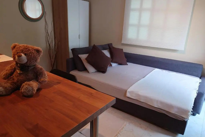 Room 4 of 11
