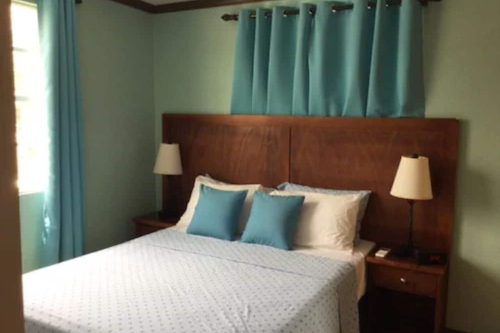 Room 6 of 19