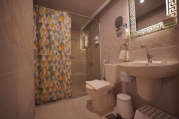 Room 44 of 61