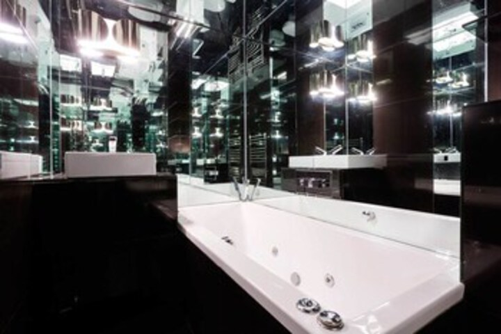 Room 4 of 22