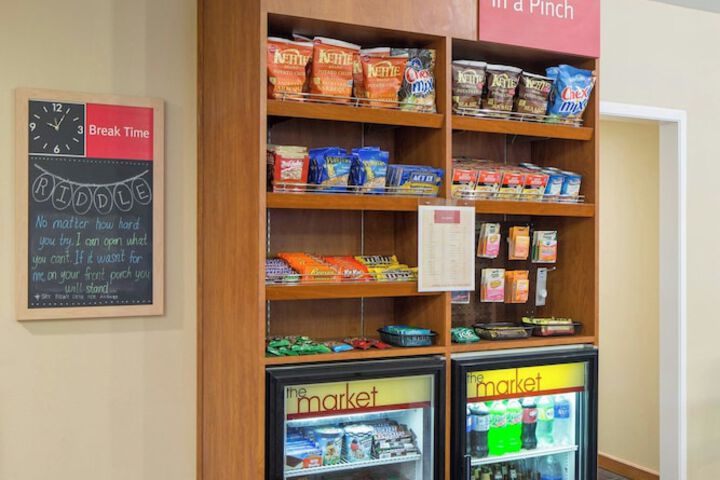 Snack bar
