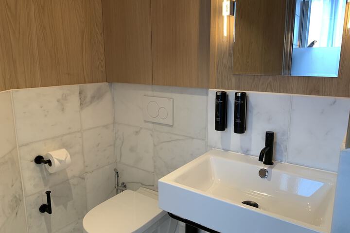 Room 45 of 65