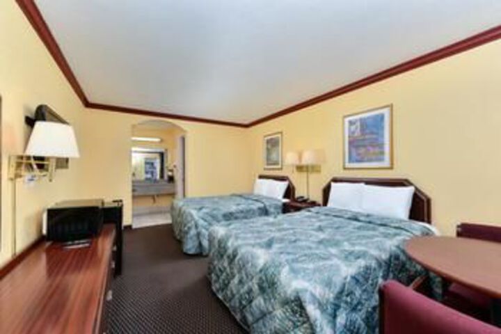 Room 11 of 20