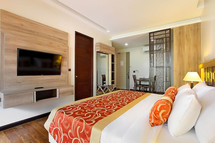 Room 28 of 80