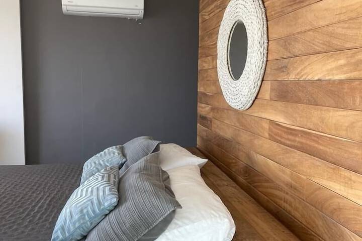 Room 16 of 21