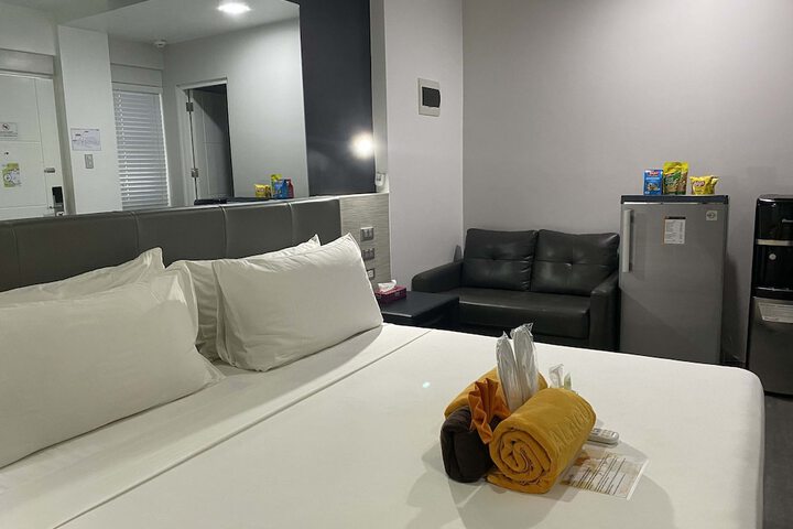 Room 85 of 403