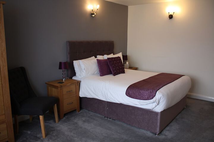 Room 10 of 29