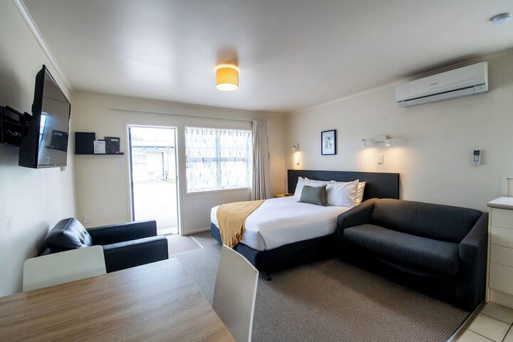 Room 16 of 107