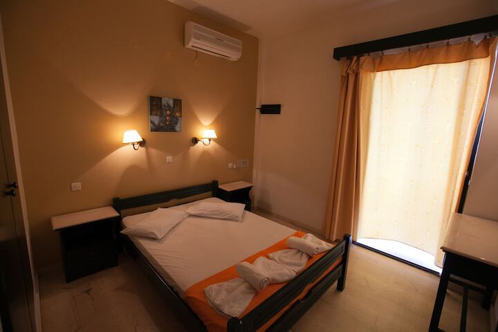 Room 9 of 60