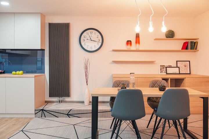Room 17 of 38