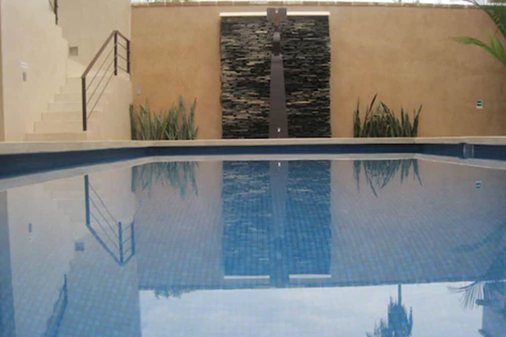 Pools & Facilities