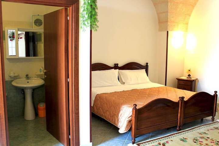 Room 10 of 63