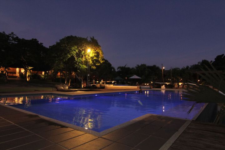 Pool 8 of 25
