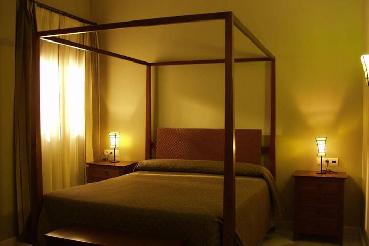 Room 14 of 37